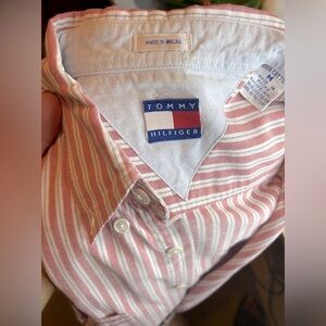 Men’s Tommy Hilfiger Short Sleeve Button Up, new condition, medium